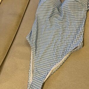 Cupshe new with tags Medium Blue and White Patterned Swimsuit